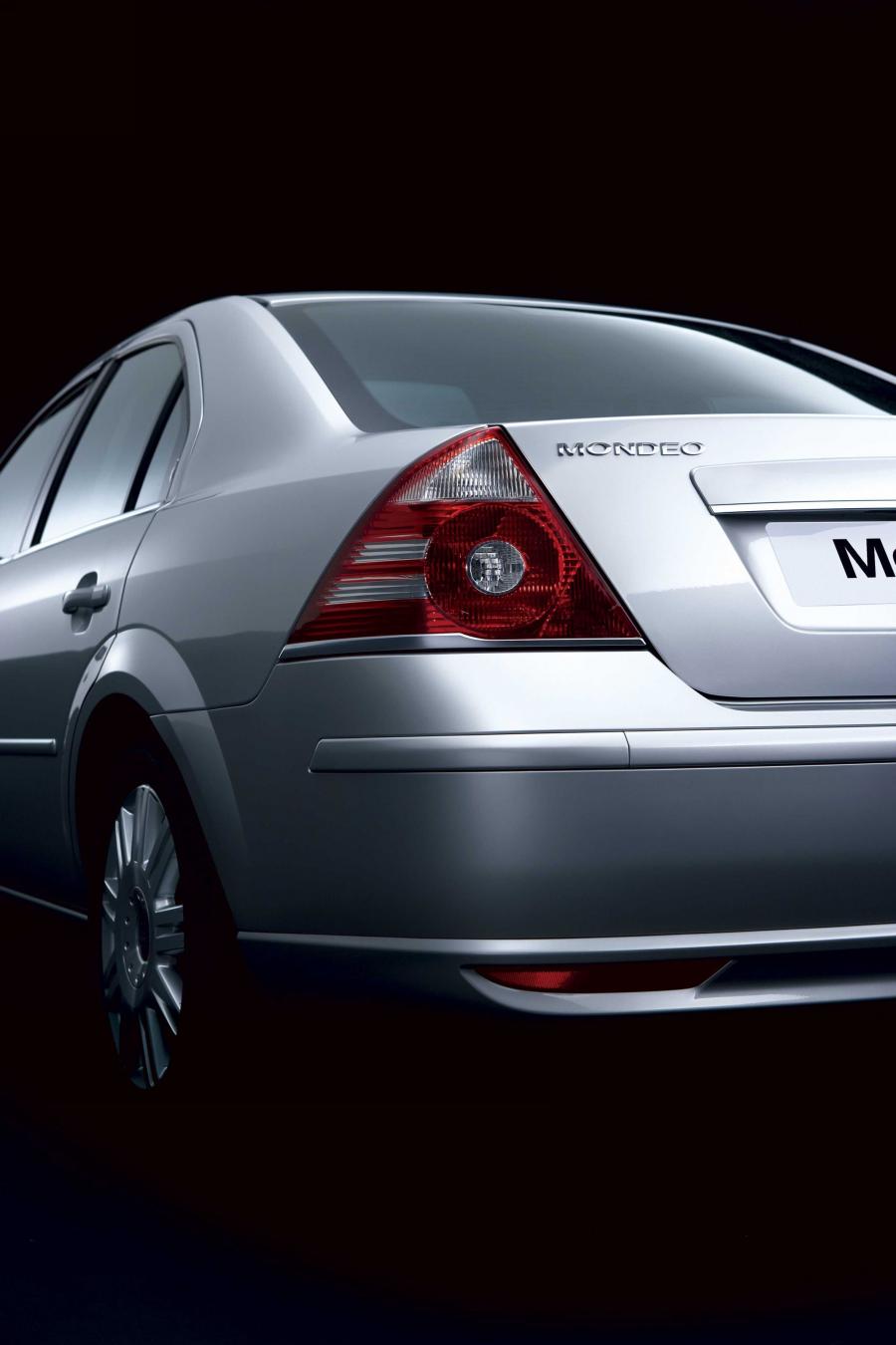  Ford Mondeo Titanium 2004 года  (фото 4 из 38)